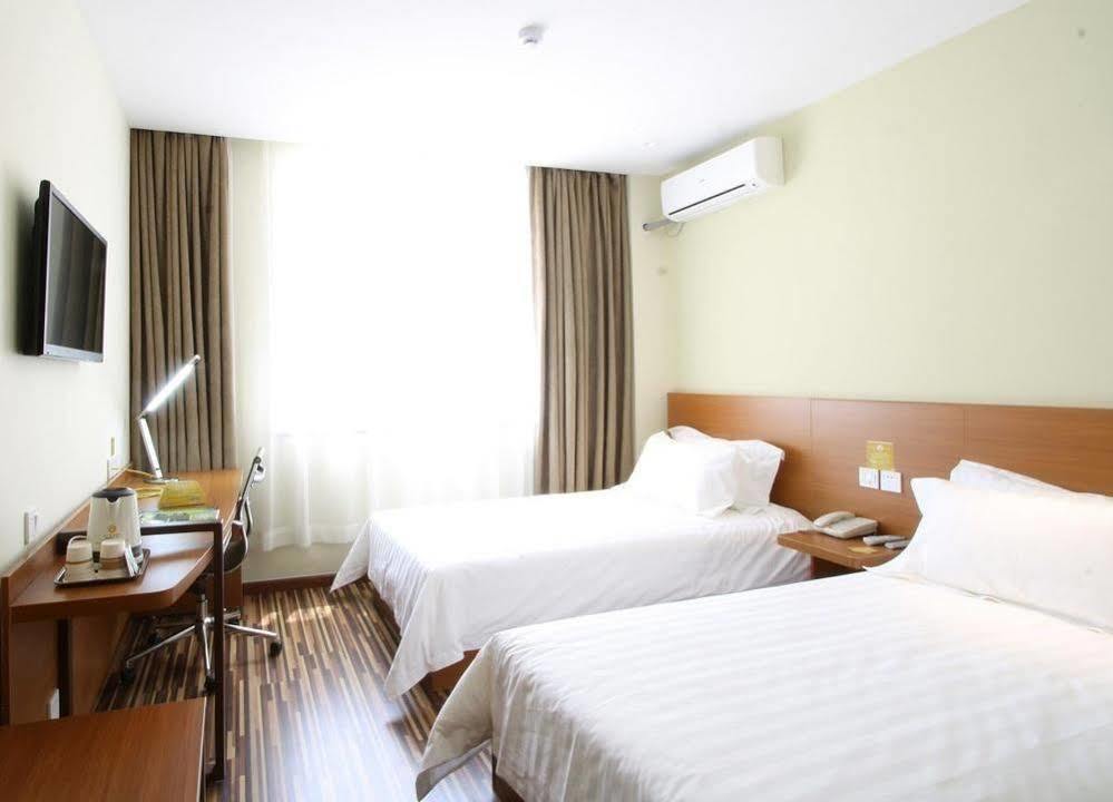 Jinguang Express Hotel Weihai Haibin South Road Haobo Екстериор снимка